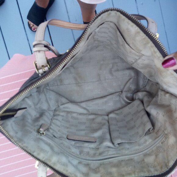 Michael Kors Black and Tan Tote Bag - Picture 6 of 9